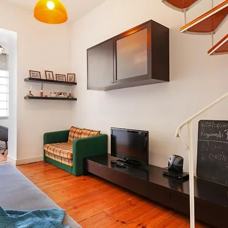 Quiet 3 Bedroom In Apartment *