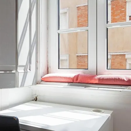 Quiet 3 Bedroom In * Lisbon