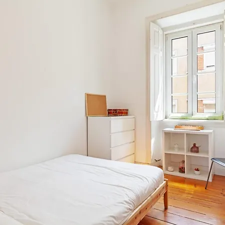 Quiet 3 Bedroom In Lisbon