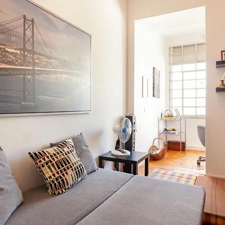 Apartment Quiet 3 Bedroom In Lisbon