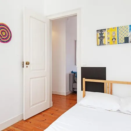 Quiet 3 Bedroom In * Lisbon