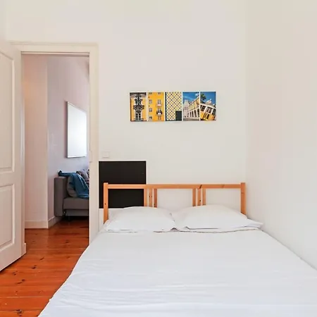 Quiet 3 Bedroom In Apartment